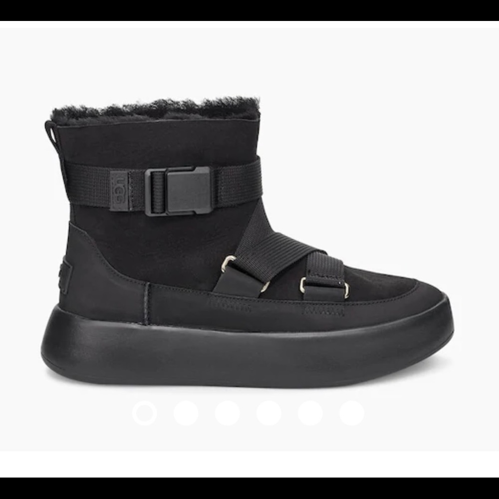 Ugh boots boom buckle